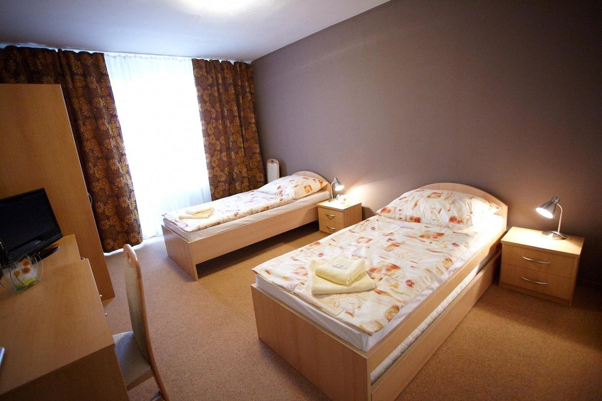 Hotel Spectrum Trnava Oda fotoğraf