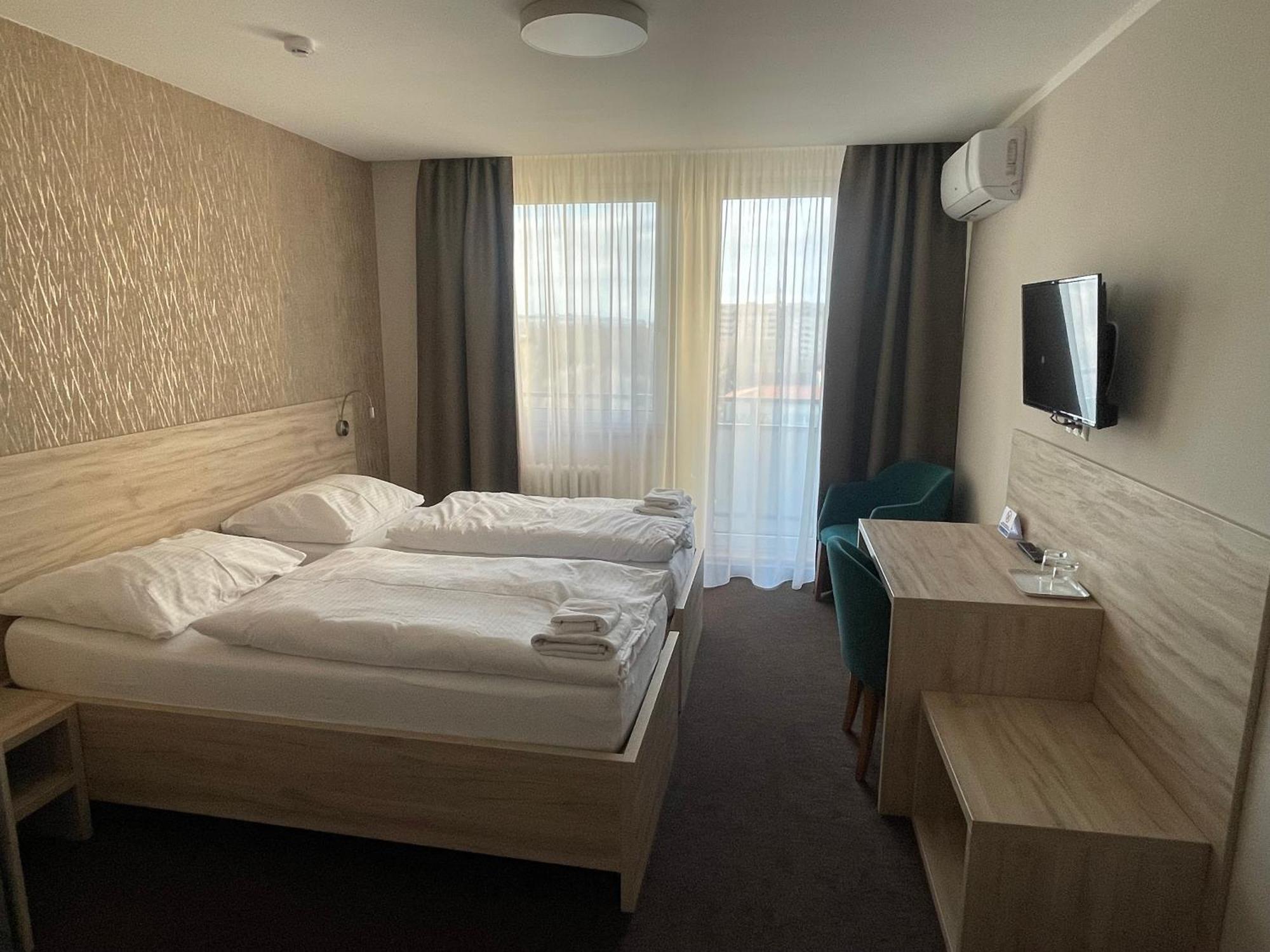 Hotel Spectrum Trnava Dış mekan fotoğraf