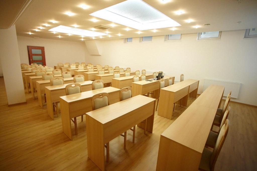 Hotel Spectrum Trnava Dış mekan fotoğraf